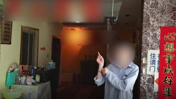 男子5次偷1岁孩子存钱罐,网友怒斥:偷的是童年的快乐 (图2) 男子5次偷1岁孩子存钱罐,网友怒斥:偷的是童年的快乐 (图2)