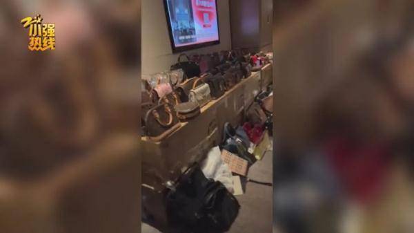 人睡浴缸包睡床!女子带200个奢侈品包住酒店,发生了一件意想不到的事 (图4) 人睡浴缸包睡床!女子带200个奢侈品包住酒店,发生了一件意想不到的事 (图4)