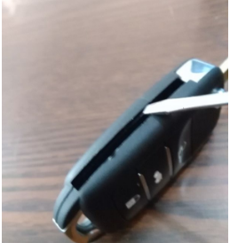 长安cs75钥匙怎么打开,长安cs75钥匙多久要换电池?(图3) 长安cs75钥匙怎么打开,长安cs75钥匙多久要换电池?(图3)