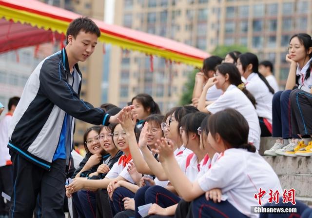 2023高考进入第二天,部分地区已公布查分时间!(图2) 2023高考进入第二天,部分地区已公布查分时间!(图2)