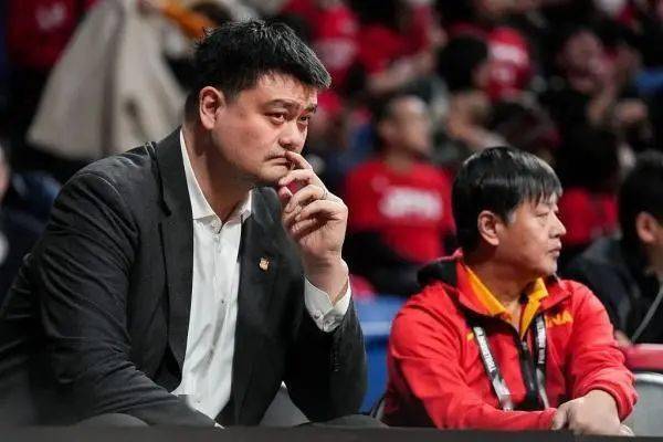 中国男篮88年来首次输日本,问题在哪?“村BA”为何走红?姚明代表回应 (图2) 中国男篮88年来首次输日本,问题在哪?“村BA”为何走红?姚明代表回应 (图2)