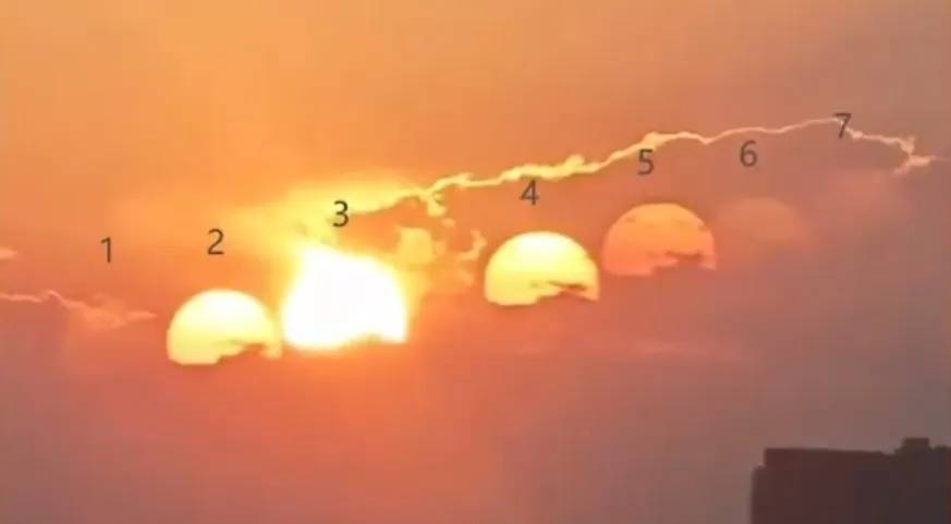 天空惊现7个太阳?网友在线喊话:后羿,你来活儿了! (图1) 天空惊现7个太阳?网友在线喊话:后羿,你来活儿了! (图1)