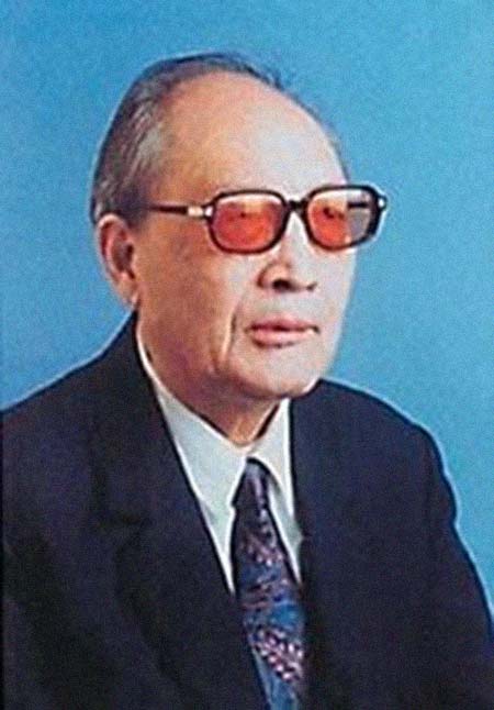 胡绳武 个人简历介绍(图1)
