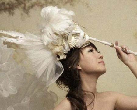 涅盘灰 简历图片 涅盘灰 个人简历介绍(图1)