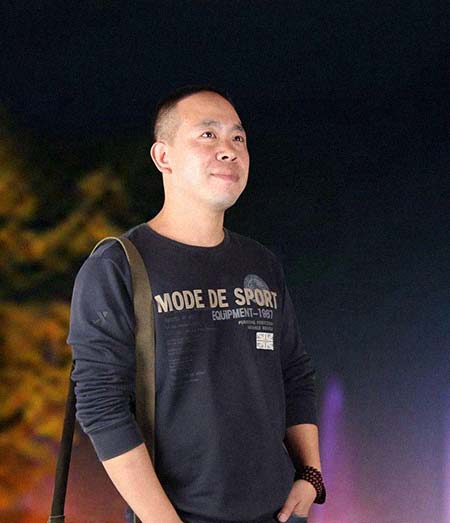 尹马 简历图片 尹马 诗人介绍(图1)