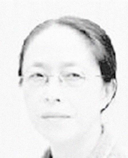 王小妮 简历图片 王小妮 简历 - 名人简历(图1)