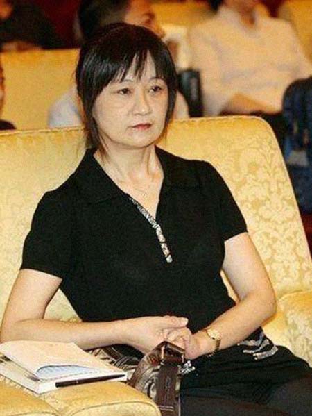 袁牧女 简历图片 袁牧女 简历 - 名人简历(图1)
