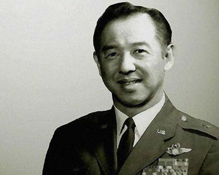 刘国英 简历图片 刘国英(少将) 简历 - 名人简历(图1)