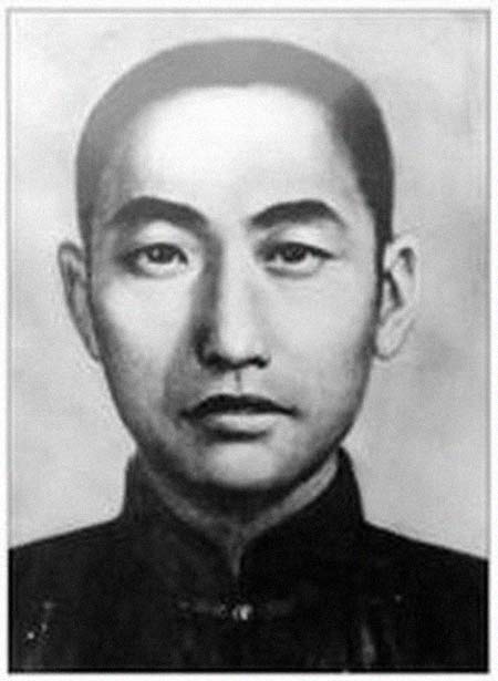 李敬铨 简历图片 李敬铨 简历 - 名人简历(图1)