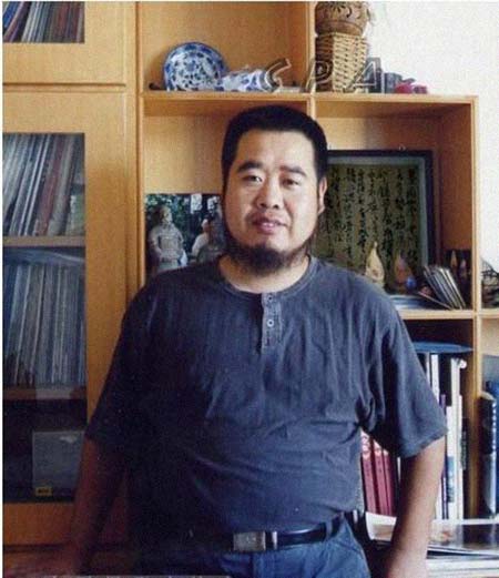 裘高太 简历图片 裘高太 简历 - 名人简历(图1)