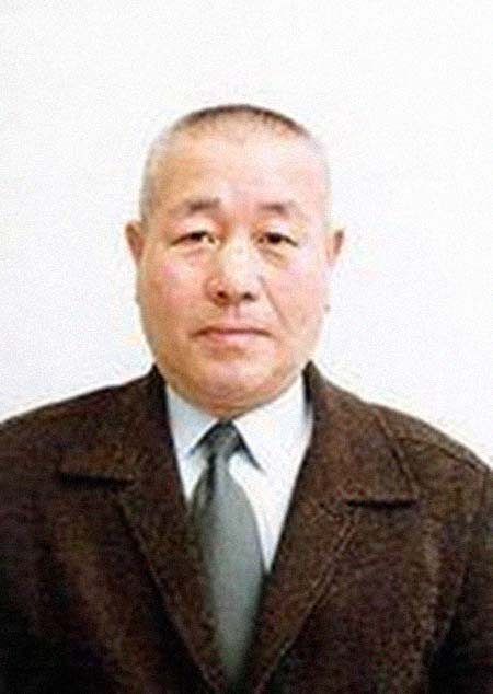 安倍吉辉 简历图片 安倍吉辉 简历 - 名人简历(图1)